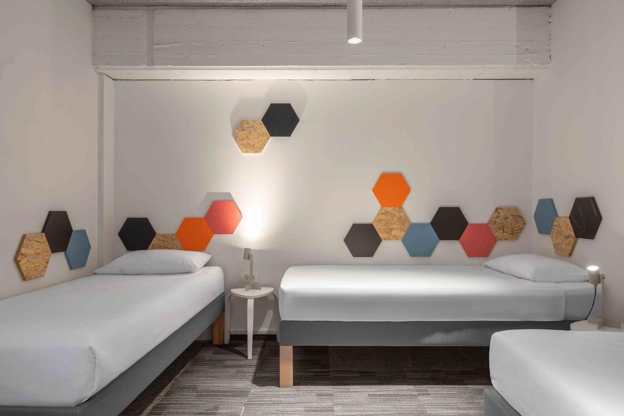 Ibis Styles The Fuzzy Log Hostel *