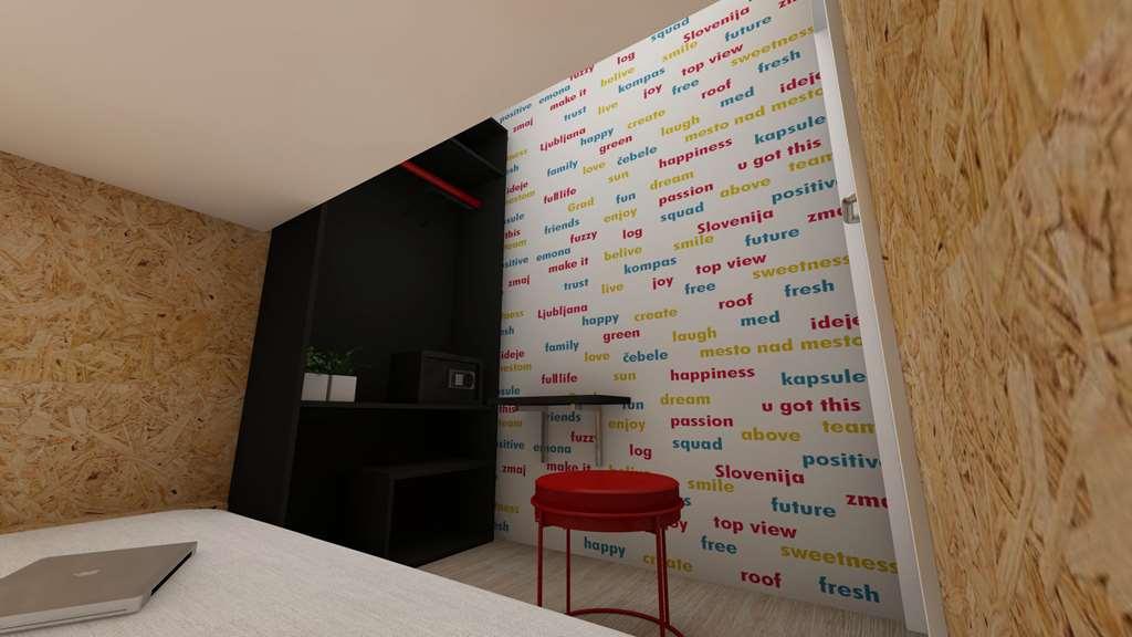 Hostel Ibis Styles The Fuzzy Log *
