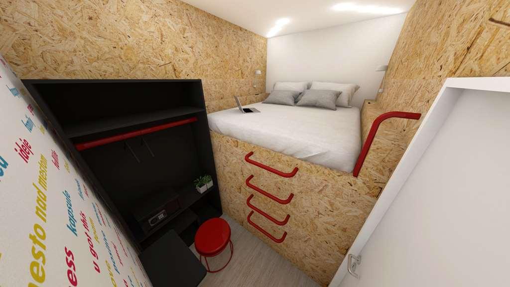 Ibis Styles The Fuzzy Log Hostel Ljubljana