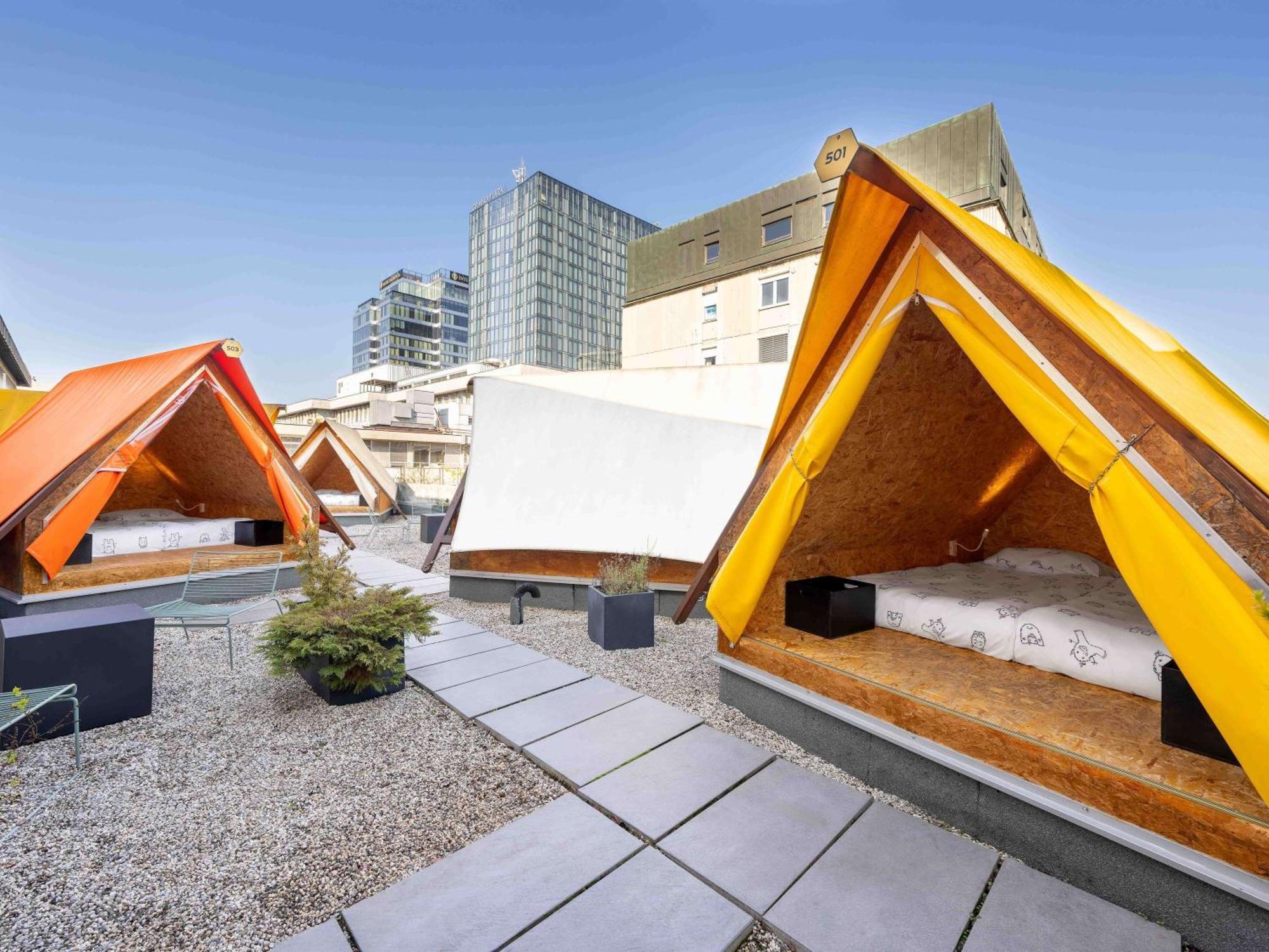 Ibis Styles The Fuzzy Log Hostel *